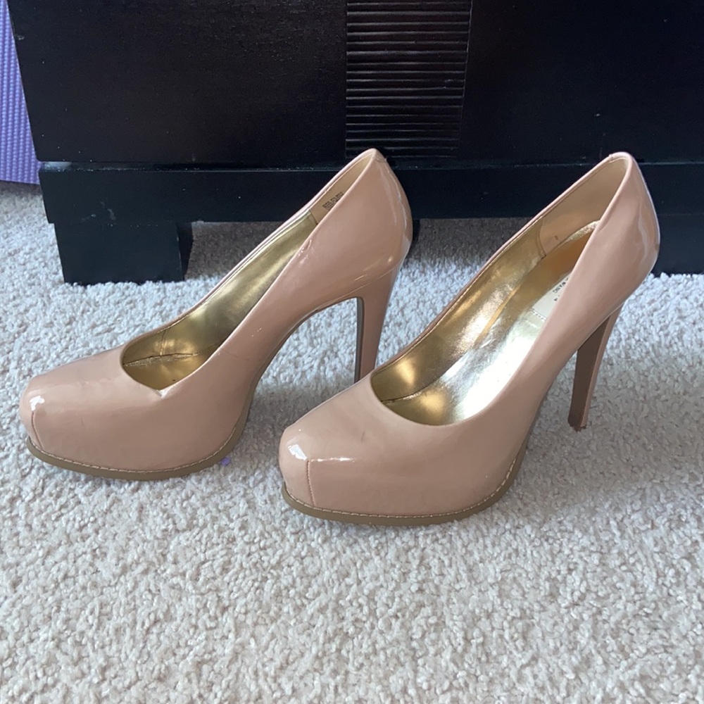 Vera Wang heels - Picture 4 of 12